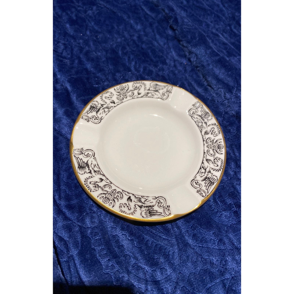 Wedgwood China, Florentine Black W/ Gold Trim 3 Holder Round Ash Tray, - Picture 1 of 5